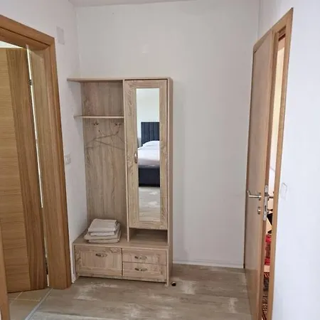 Apartment Vesto *