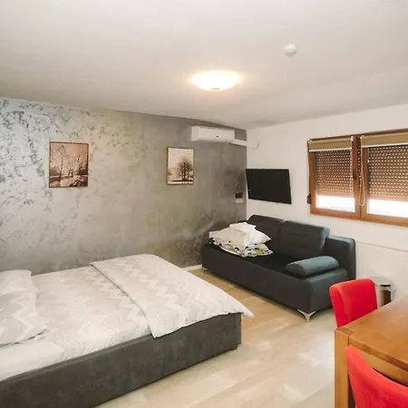 Vesto バニャ・ルカ