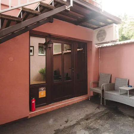 Vesto * Μπάνια Λούκα