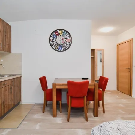 Apartment Vesto *